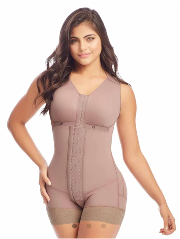 Faja cachetera con brasier